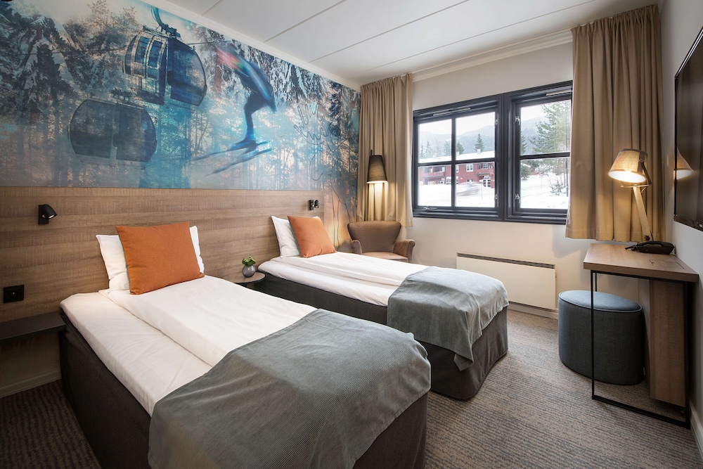 Standard Twin Room - Photo 1