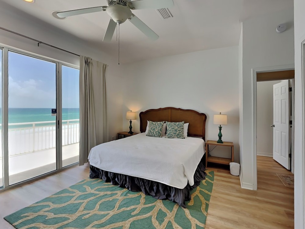 House, Multiple Beds, Balcony (Calle Bonita #1714 - No Pets Allowed) photo 3