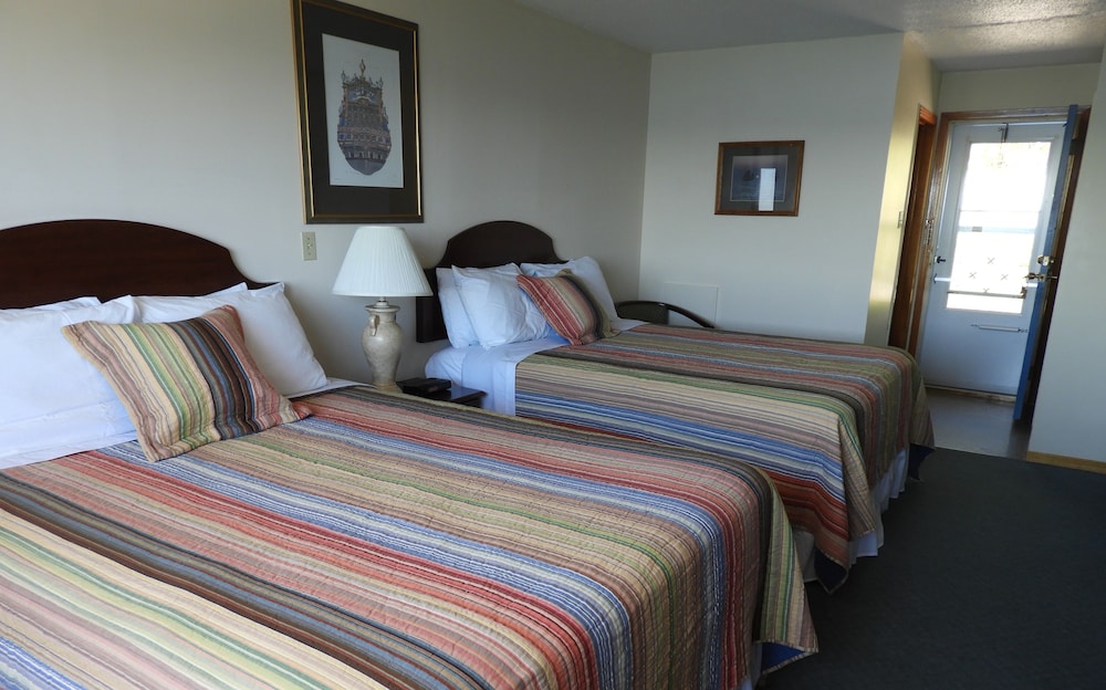Signature Room, 2 Queen Beds, Sea View