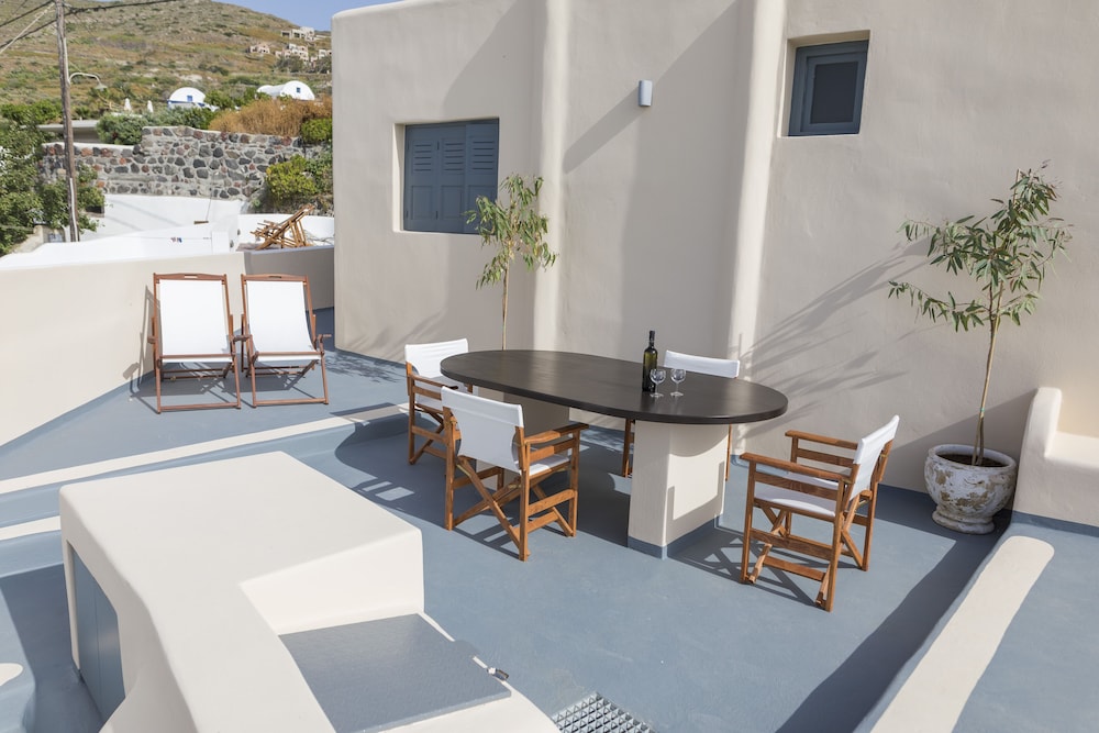 Sea View Apartment with outdoor hot tub - Photo 14