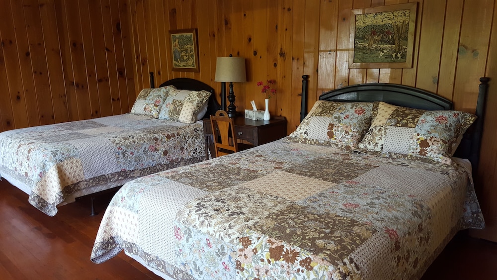 Cabin, 2 Double Beds, Mountain View photo 1