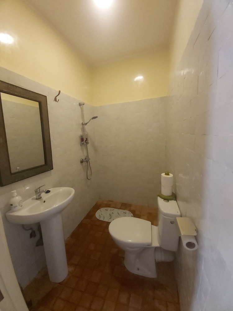 Basic Single Room photo 3