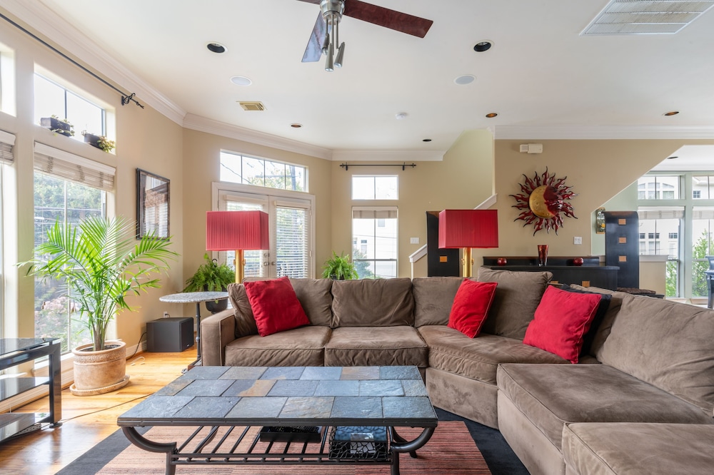House, 2 Bedrooms