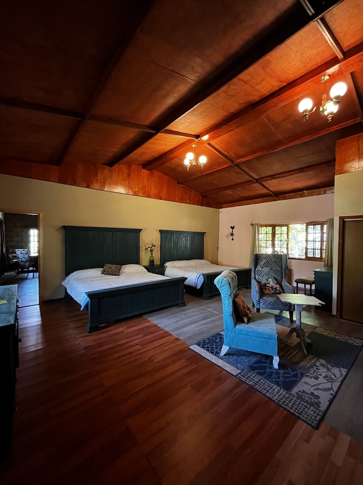 Grand Cabin