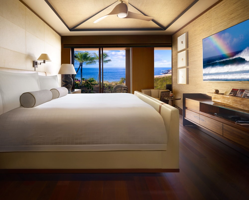 Suite, 1 King Bed, Ocean View