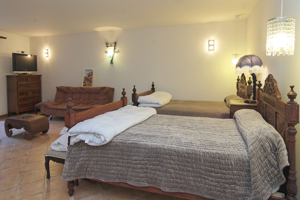 Standard Double or Twin Room photo 1