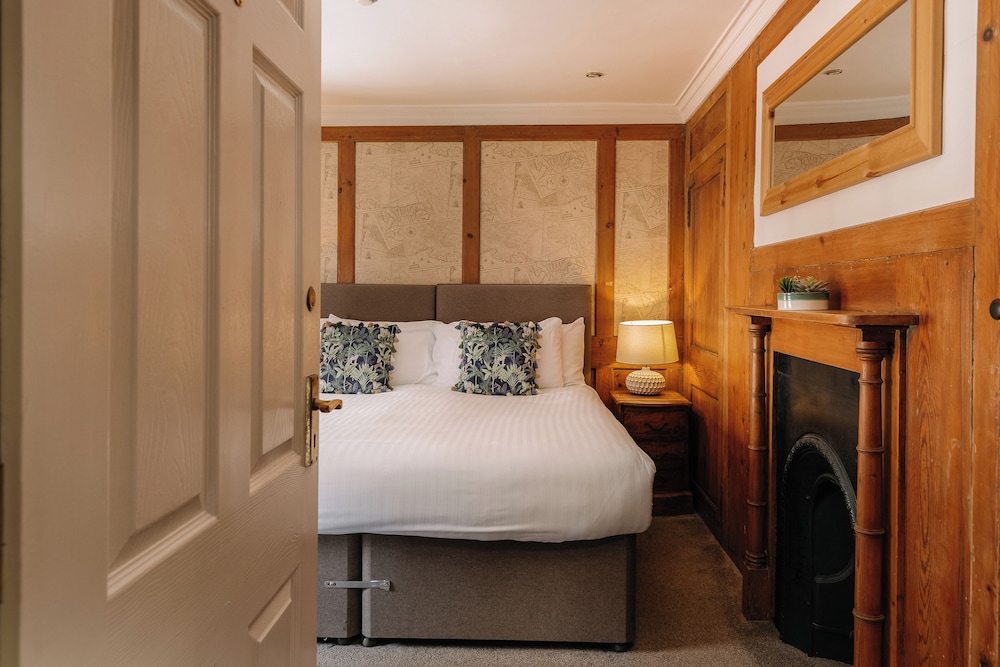 Deluxe Double Room, Ensuite photo 1
