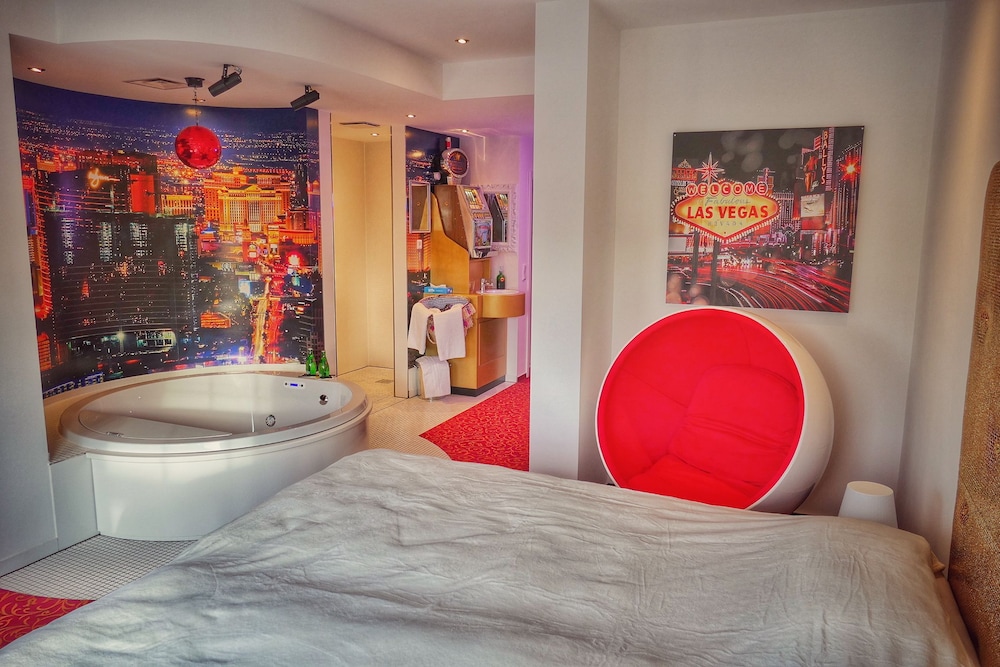 Design Double Room, 1 Double Bed, Hot Tub photo 3