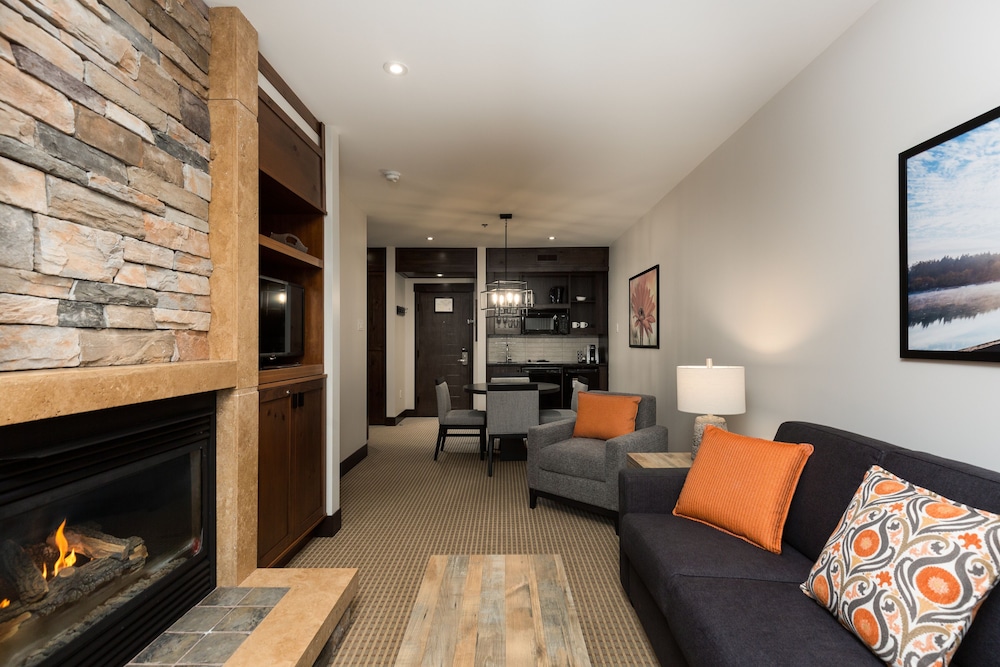 One bedroom Condominium, 2 queens beds - Photo 1