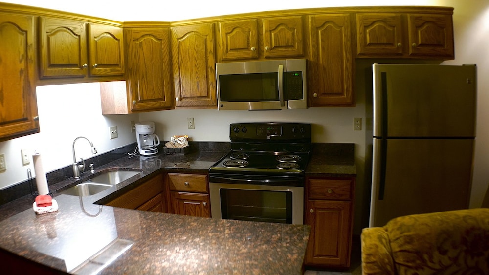 Luxury Suite, 1 Queen Bed with Sofa bed, Kitchen photo 3