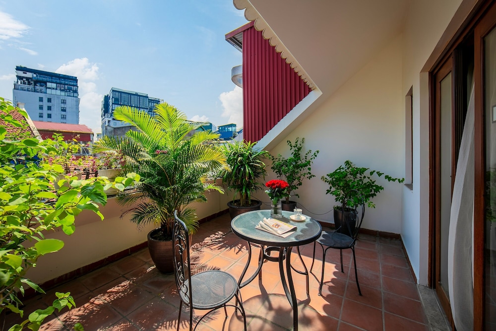 Royal Suite, 2 Bedrooms, Courtyard View