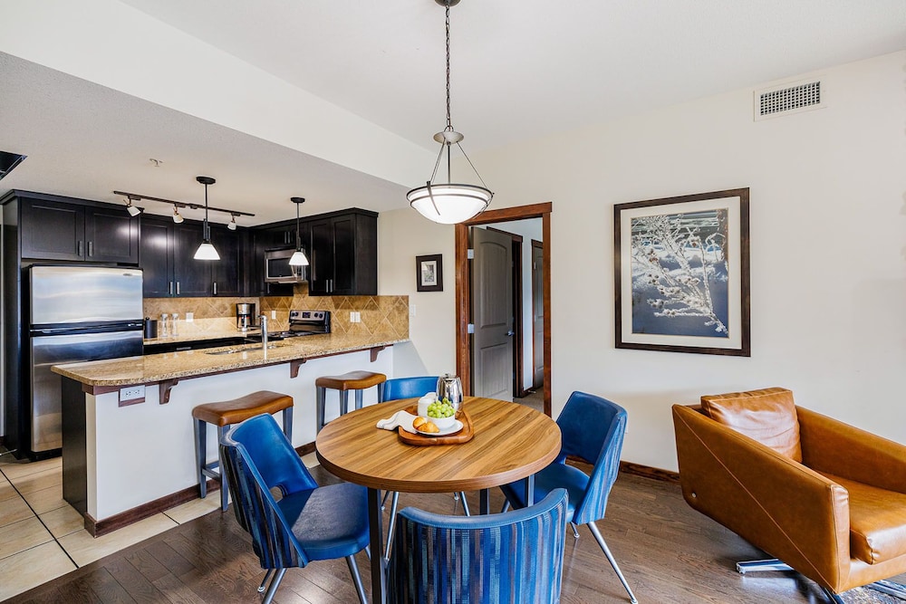 Two Bedroom King Suite - Photo 7