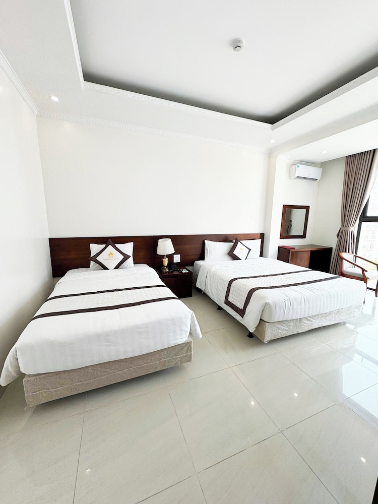 Superior Triple Room, Multiple Beds, Private Bathroom, Garden View
