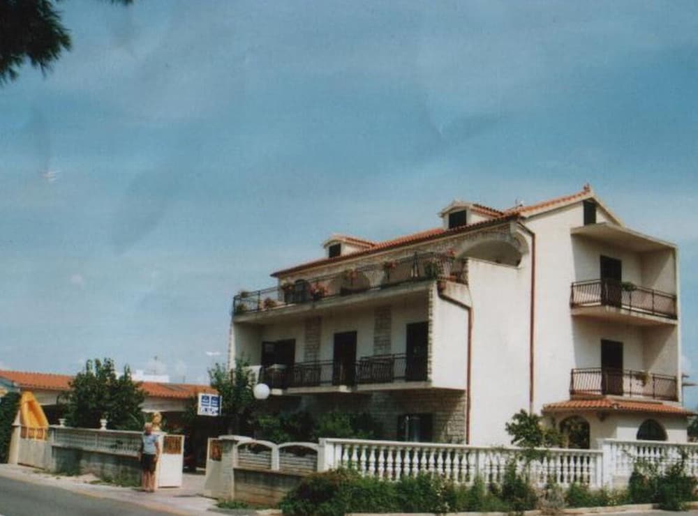 Apartment (Two Bedroom Apartment with Sea View)