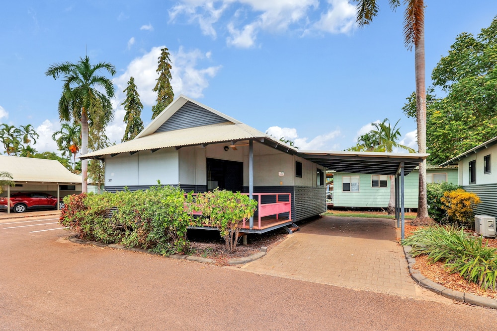 Villa, Garden Area