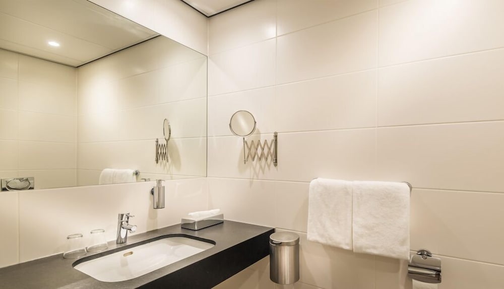 Luxury Room, River View (with Shower) - Photo 7