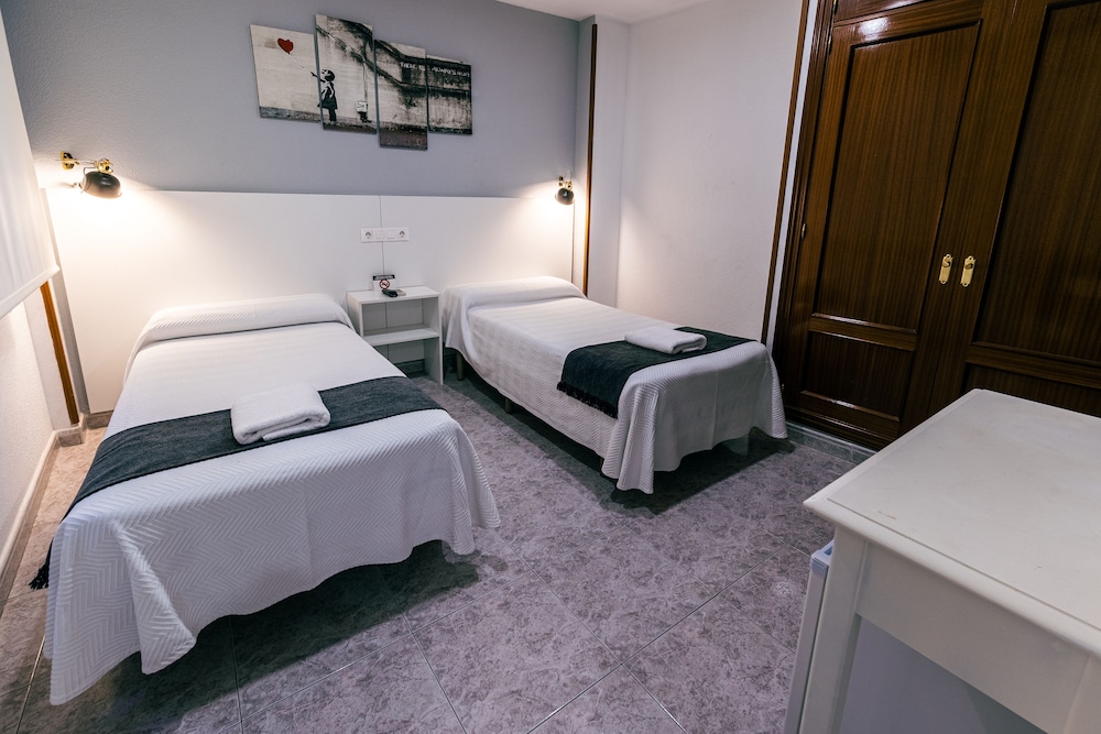 Double or Twin Room photo 2