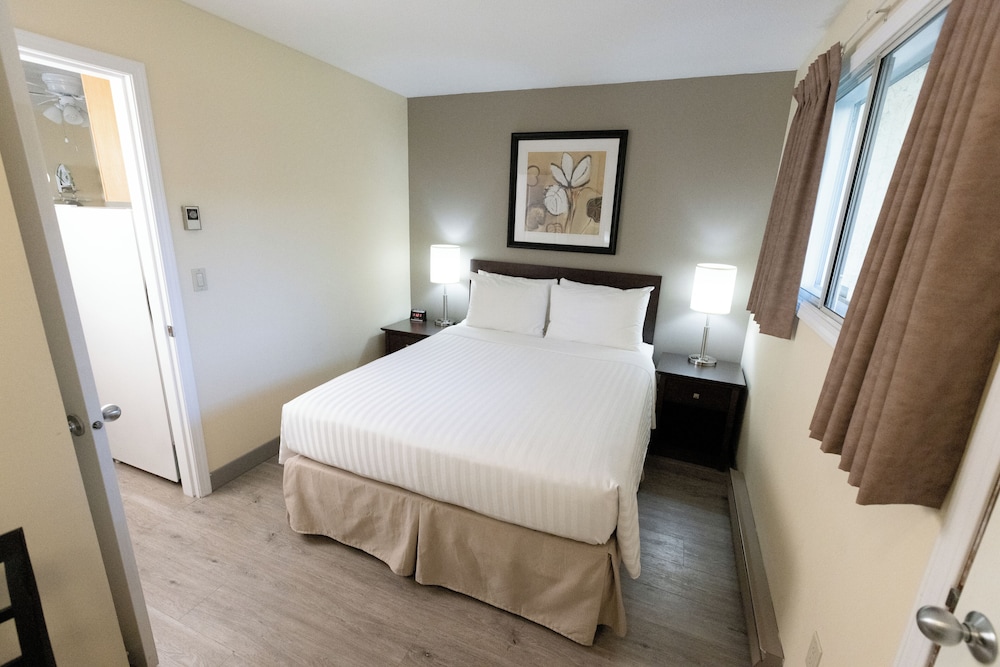 Deluxe Suite, 1 Bedroom, Kitchen - Photo 1