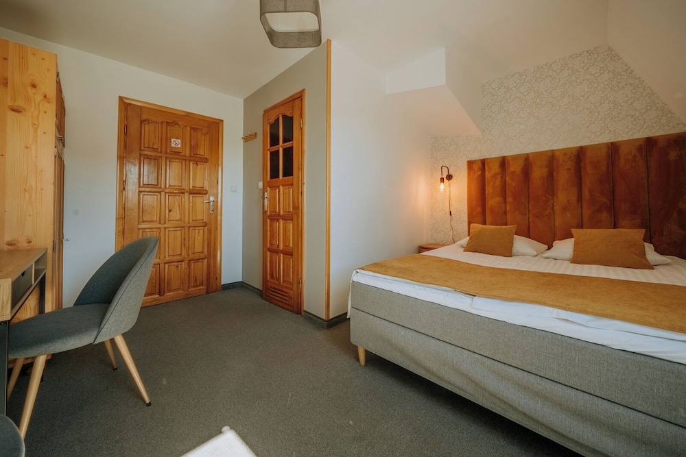 Economy Double Room photo 1