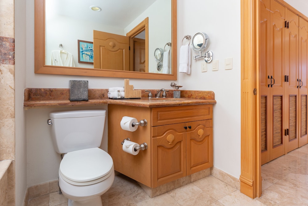 Two Bedroom Suite - Photo 10