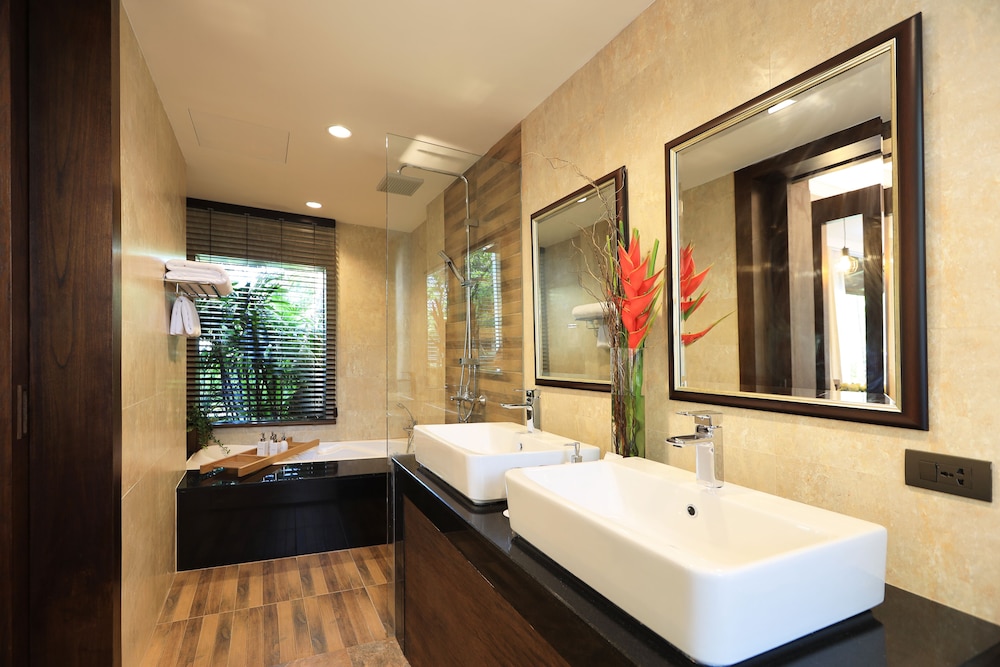 Tropical Villa thumbnail 5
