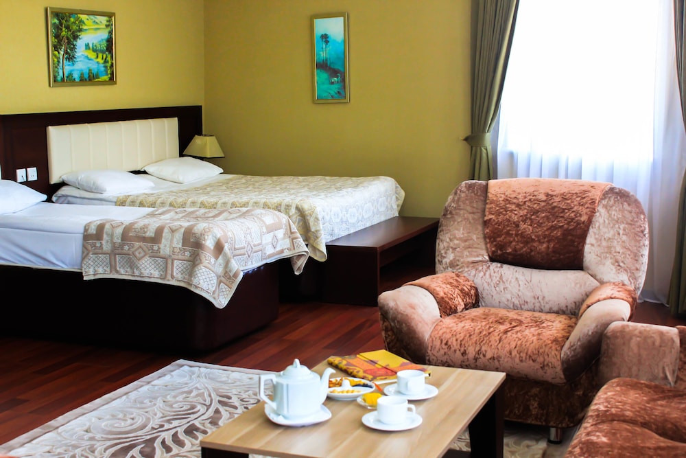 Deluxe Triple Room photo 1