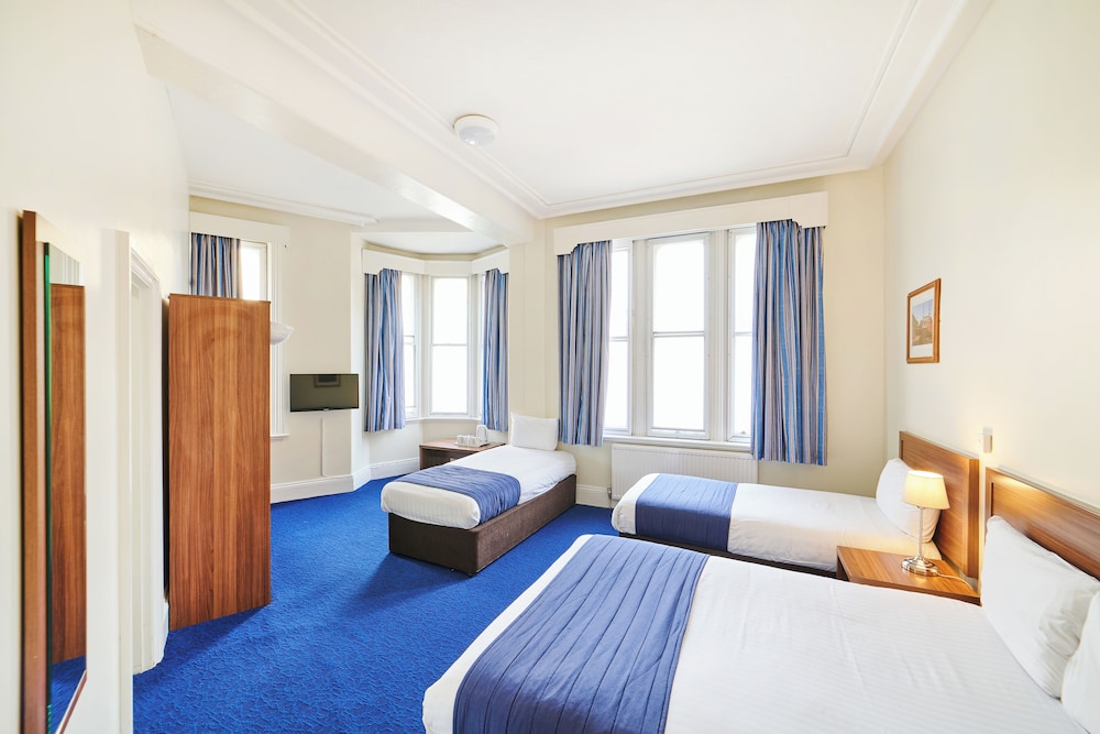 Quadruple Room - Photo 1