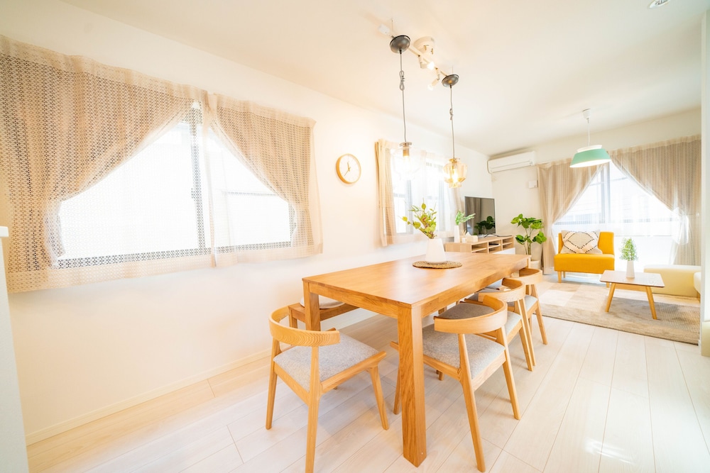 House, 3 Bedrooms photo 2