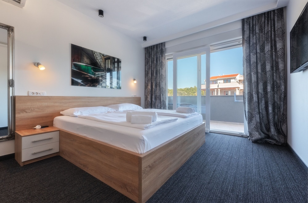 Room Superior with nature view thumbnail 6