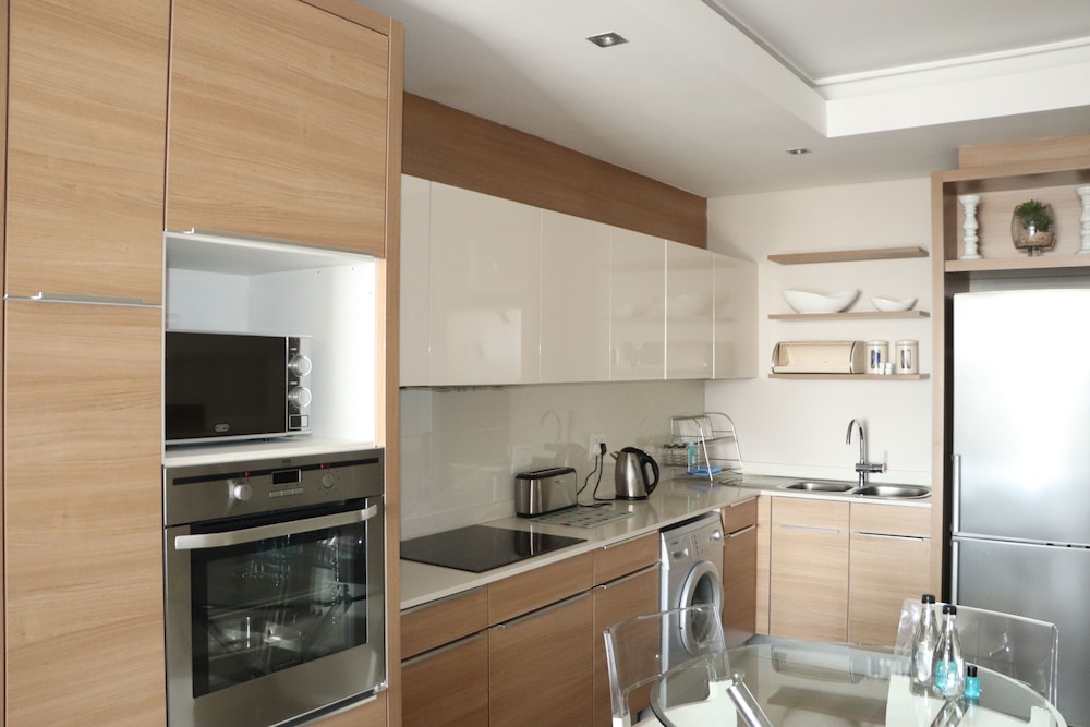 Luxury Studio Apartment (18) - Photo 8