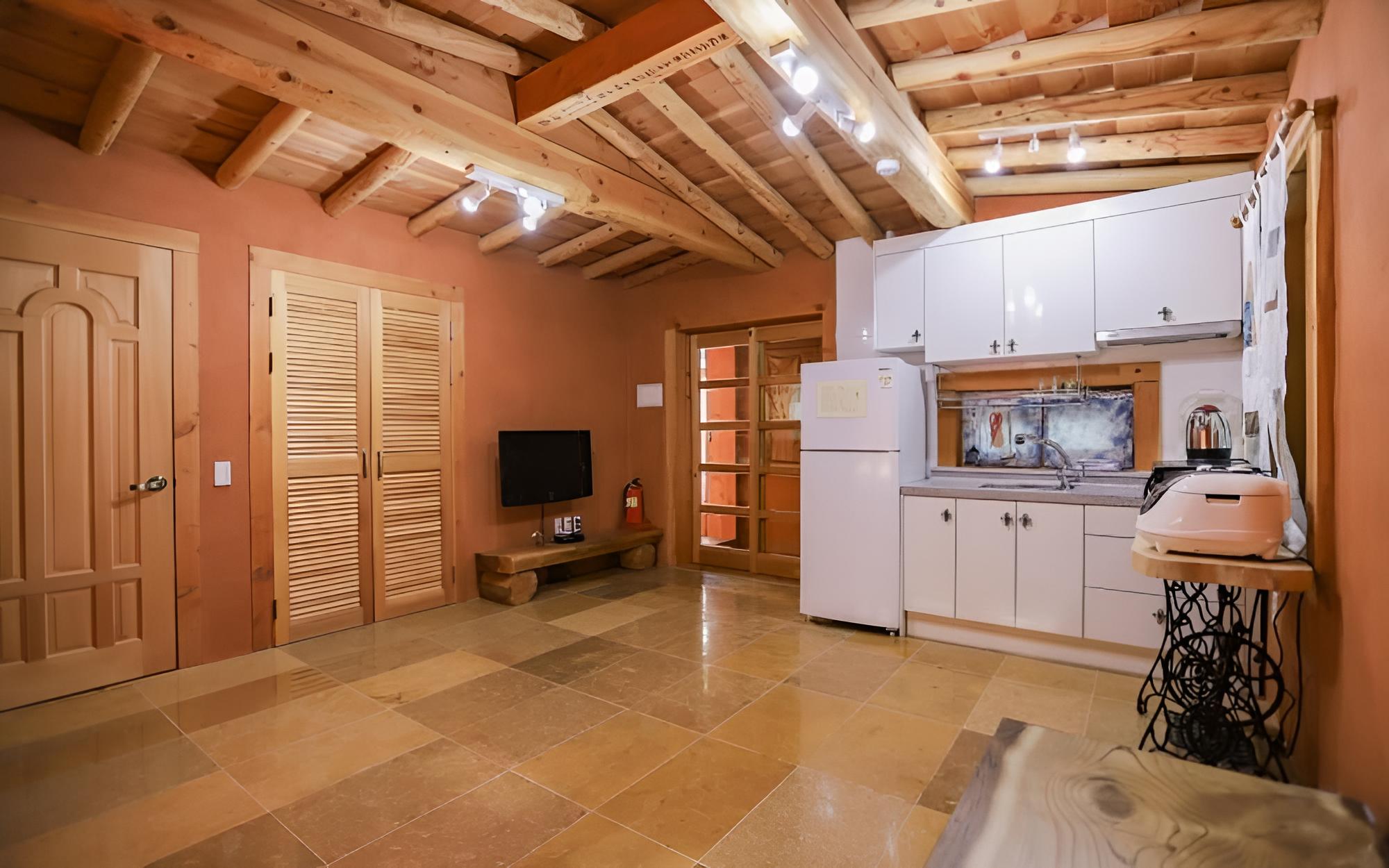 Room (Green room (ondol room) pets allowed) - Photo 4