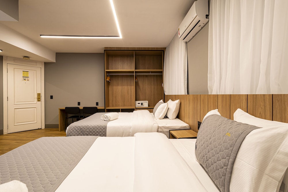 Apartment, 2 Queen Beds, City View