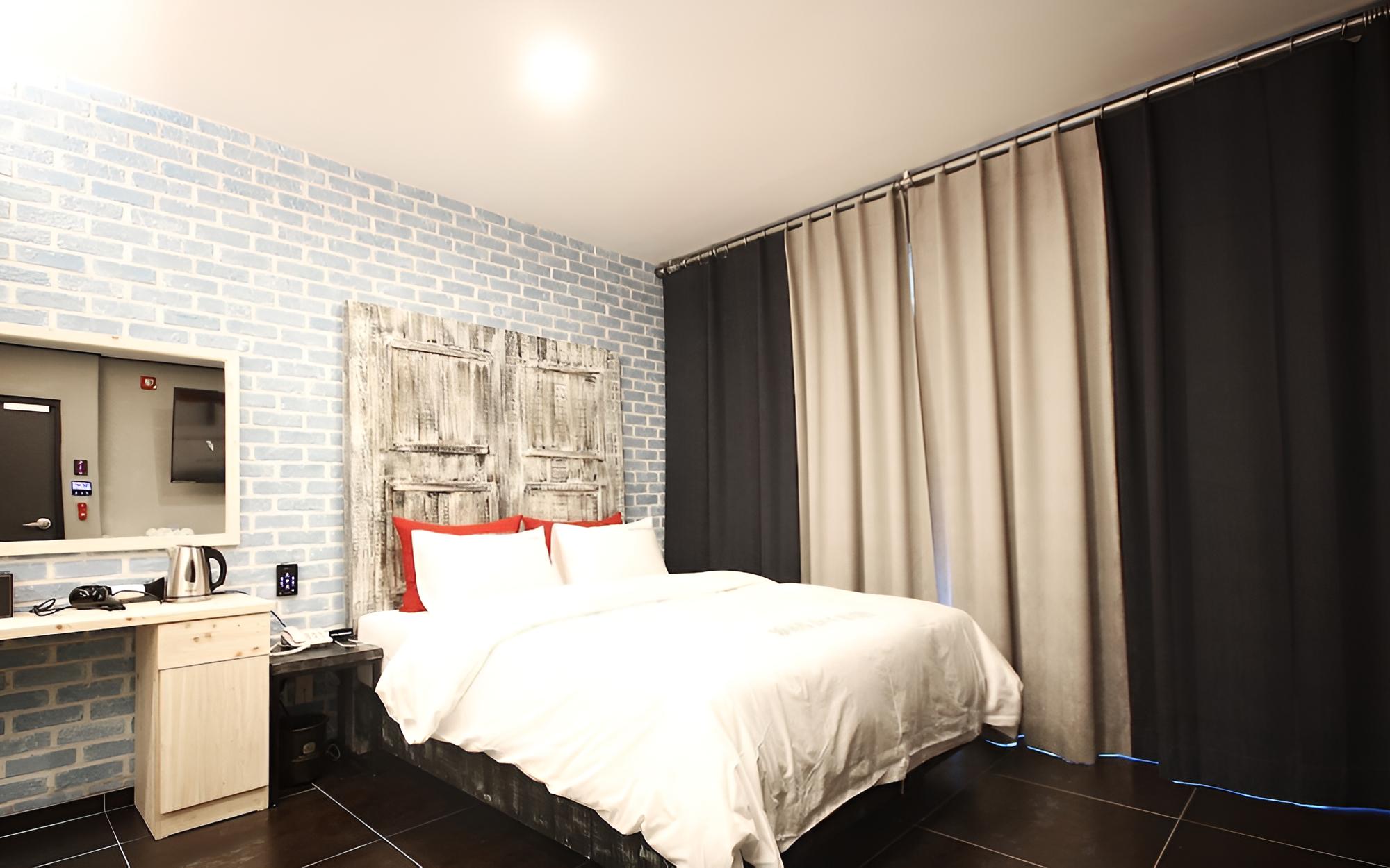 Room (VIP with Parking - Best View (Latex M) photo 2