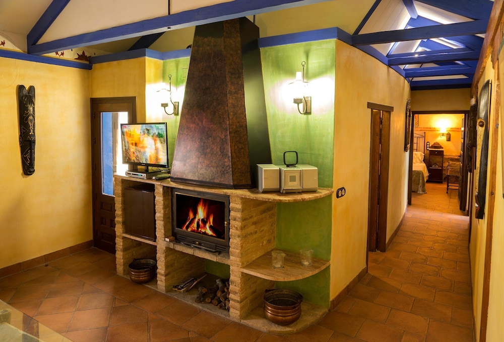Suite - Photo 9