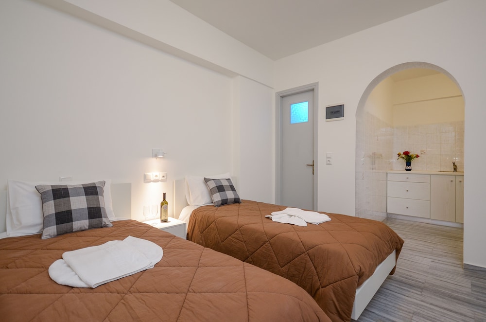 TWO BEDROOMS APARTMENT photo 3