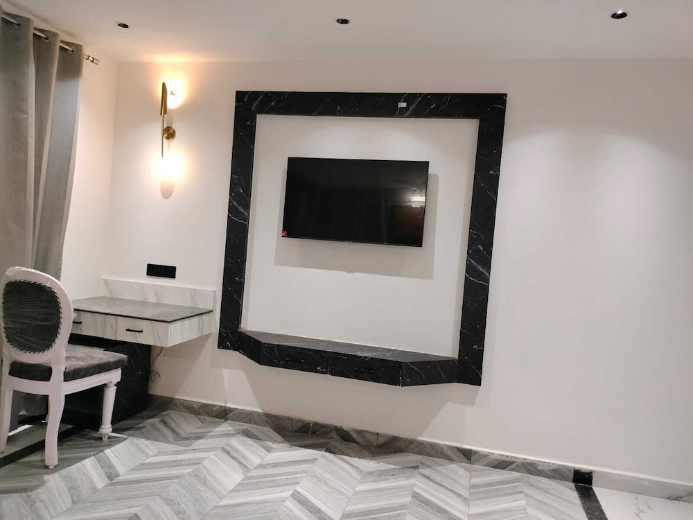 Premier Room - Photo 11