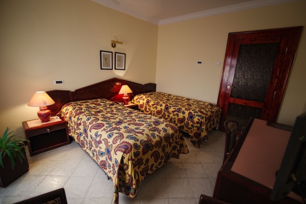 Standard Twin Room, 2 Twin Beds photo 2