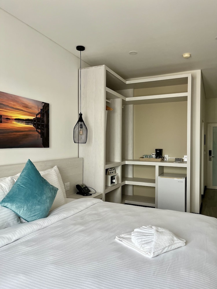 Standard Room, 1 Queen Bed, Non Smoking photo 1