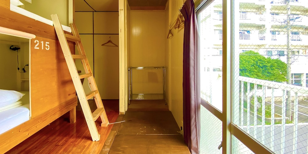 Twin Room,Unisex,Non Smoking photo 1