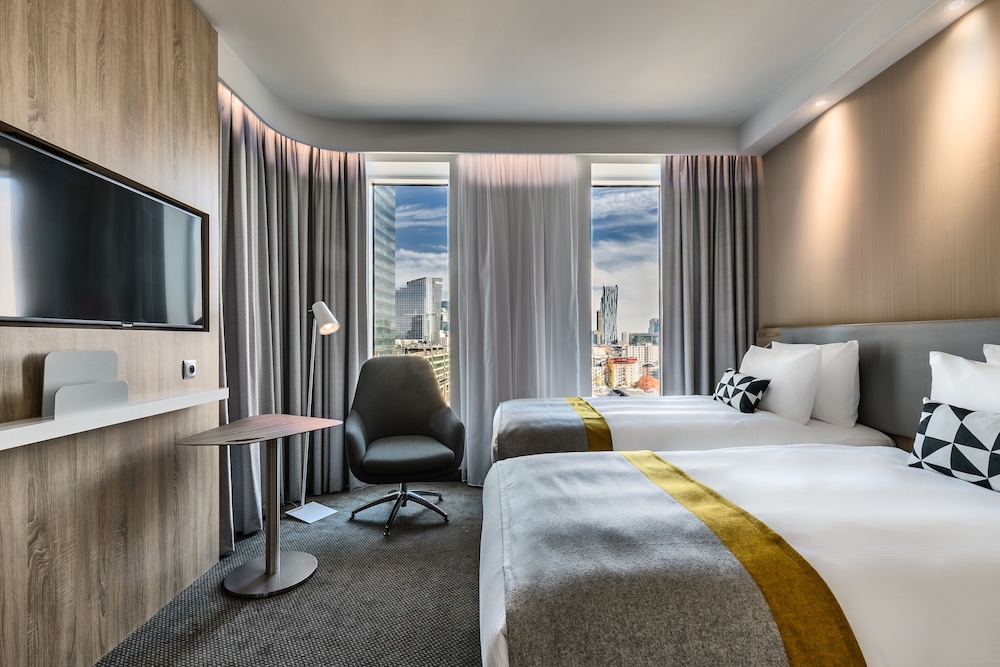 Standard Room, 2 Twin Beds, City View - Photo 4