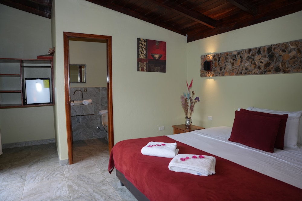 Superior Room, 1 King Bed, Balcony photo 3
