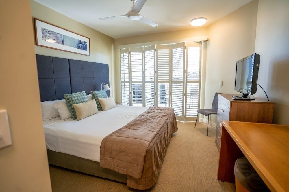 One Bedroom Spa Suite