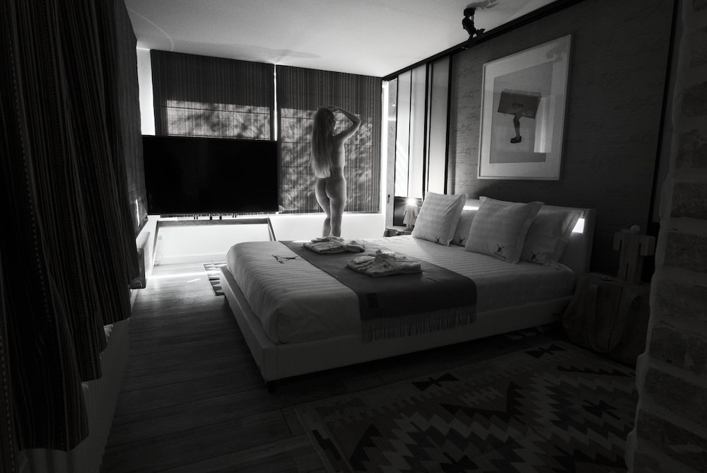 Suite 3 photo 2
