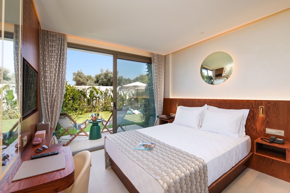 Superior Room - Photo 11