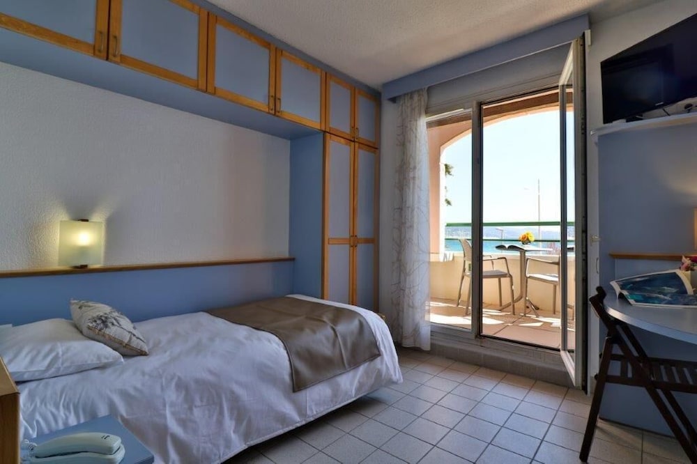 Single Room, Sea View photo 1
