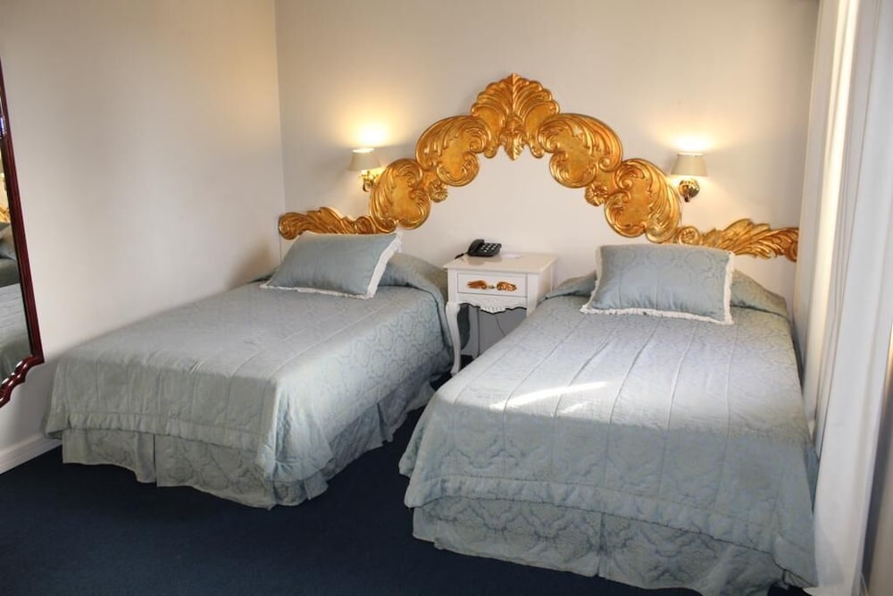 Deluxe Room, 2 Twin Beds - Photo 5