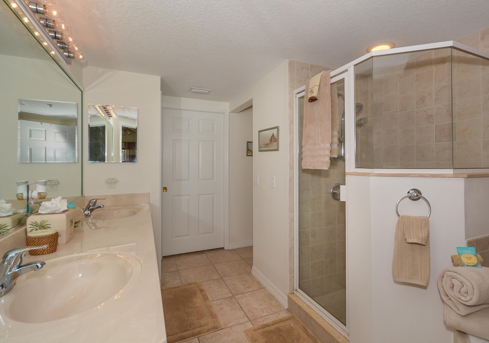Beautiful Bohemian Themed Condo With 3 2 Corner Unit With Pond Views Ow15-307, Photo 28