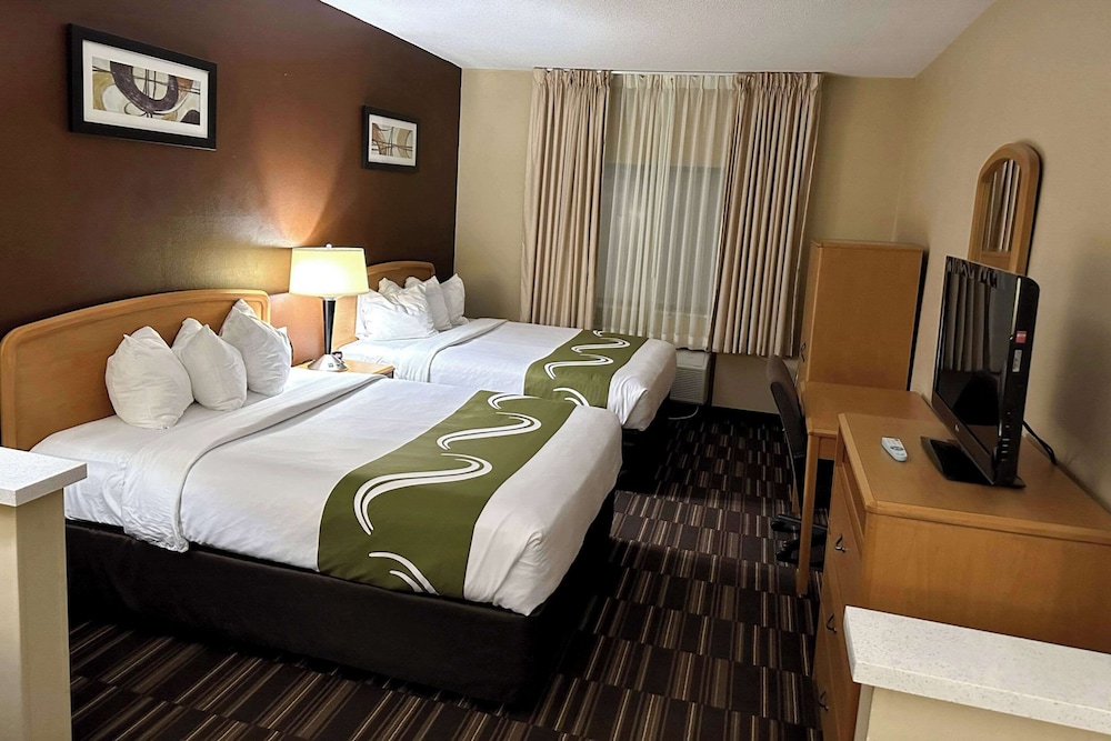 Suite, Multiple Beds, Non Smoking - Photo 5