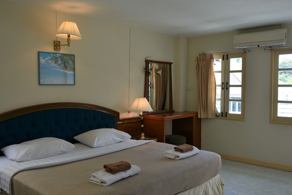 Standard Double or Twin Room photo 2