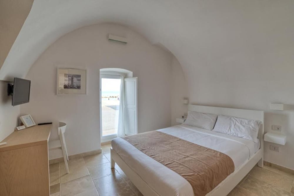Double Room, Sea View - Photo 1